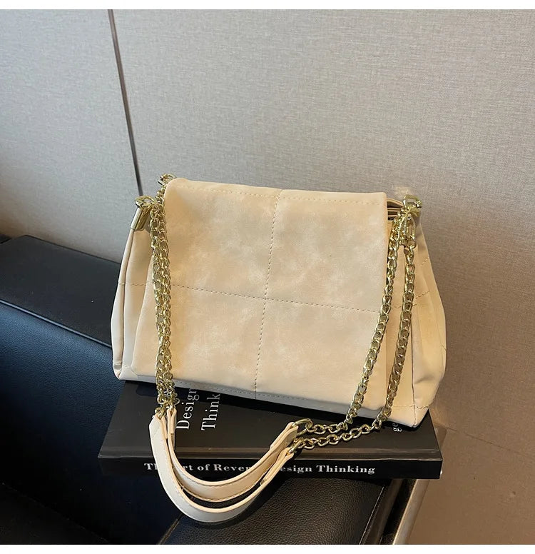 Cartera Tote con Cadena – Símil Cuero Blandito