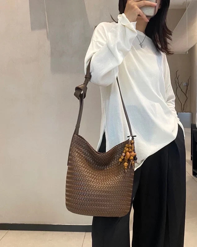 Cartera de Mano Elegante – Correa Simple Premium