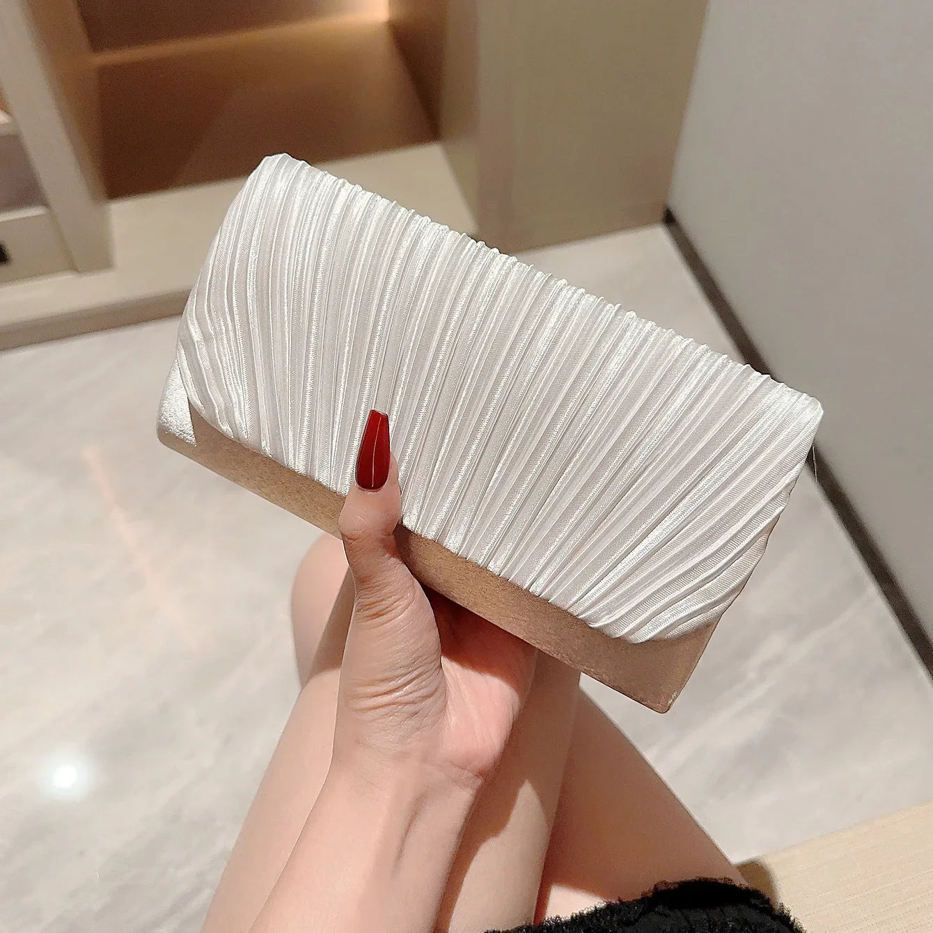 Cartera de Fiesta Sobre Plegable – Elegante y Lujosa